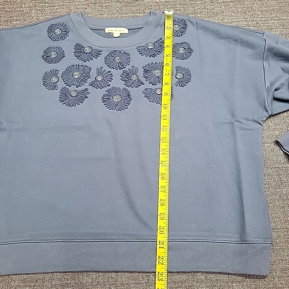 Indigo Thread Co Womens Sweatshirt Floral Appliques Large Size Blue Pullover Top